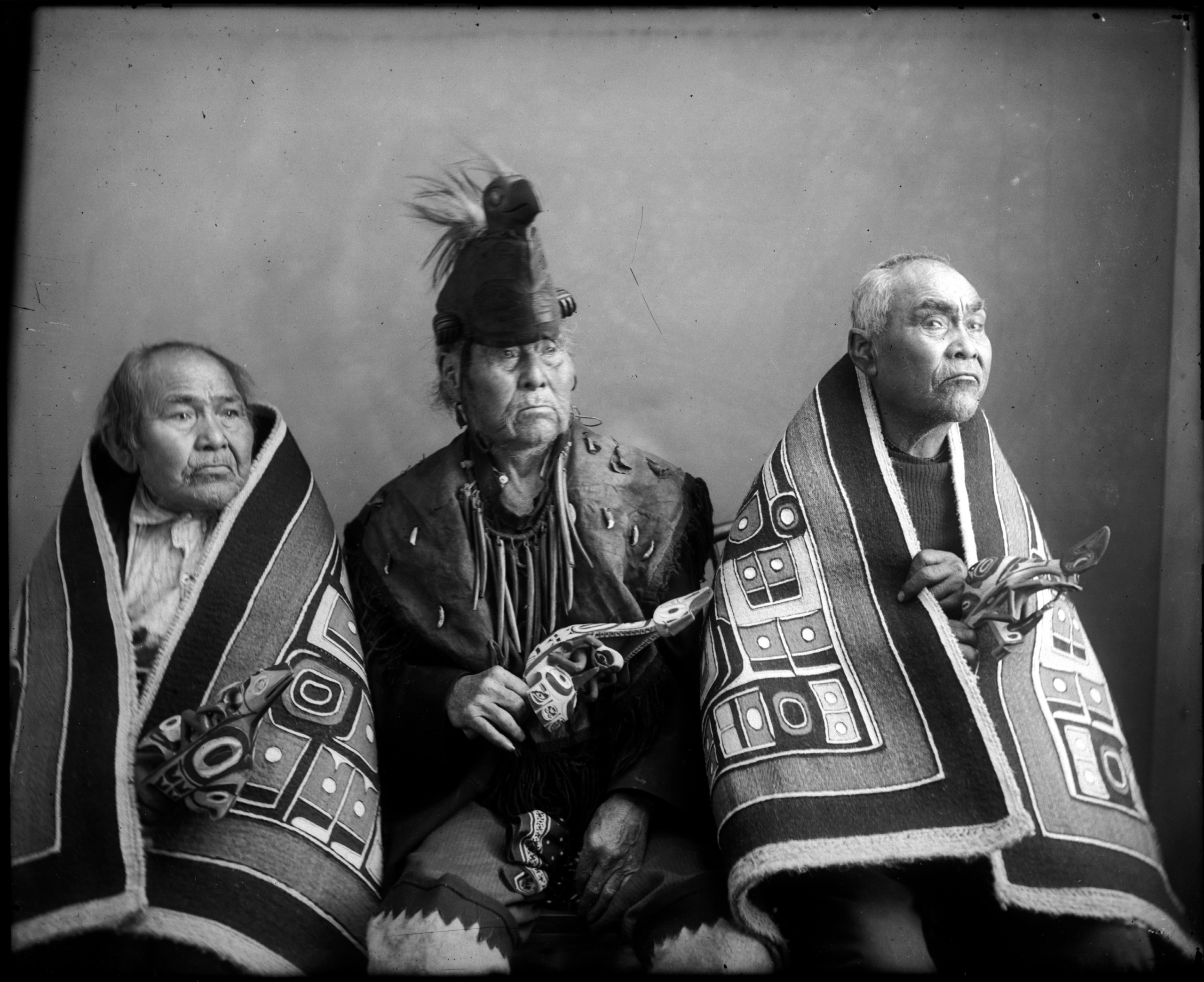 asl_p39_0443-Shwaatgi with Sx-andu-oo and Ka-sh-ak